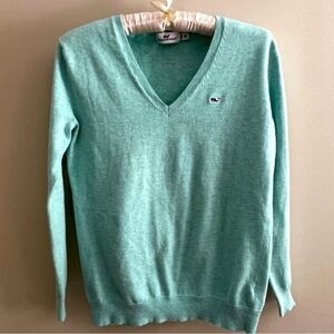 Vineyard vine NWOT aqua blue v-neck sweater xs